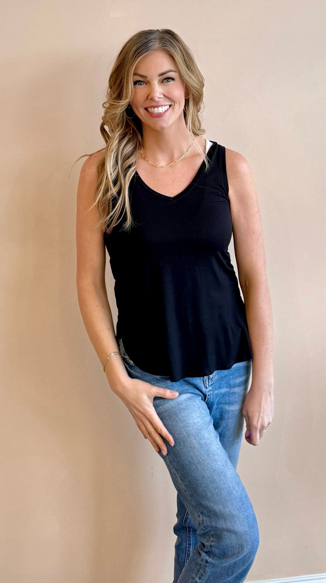 Brielle Loose V-Neck Tank