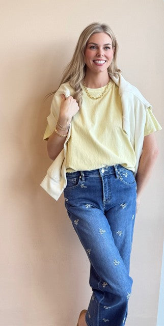 Blooming Daisy Tee